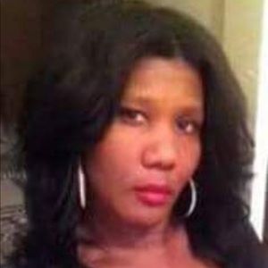 Meet your Posher, Rochelle